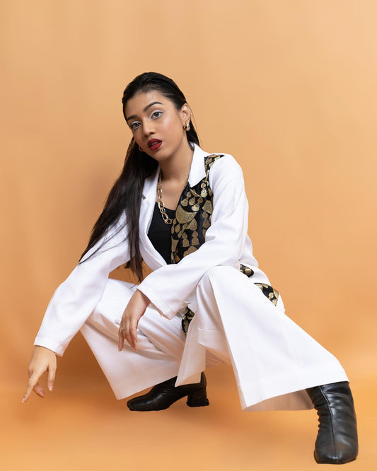 White and Katan contrast Kimono pattern Blazer