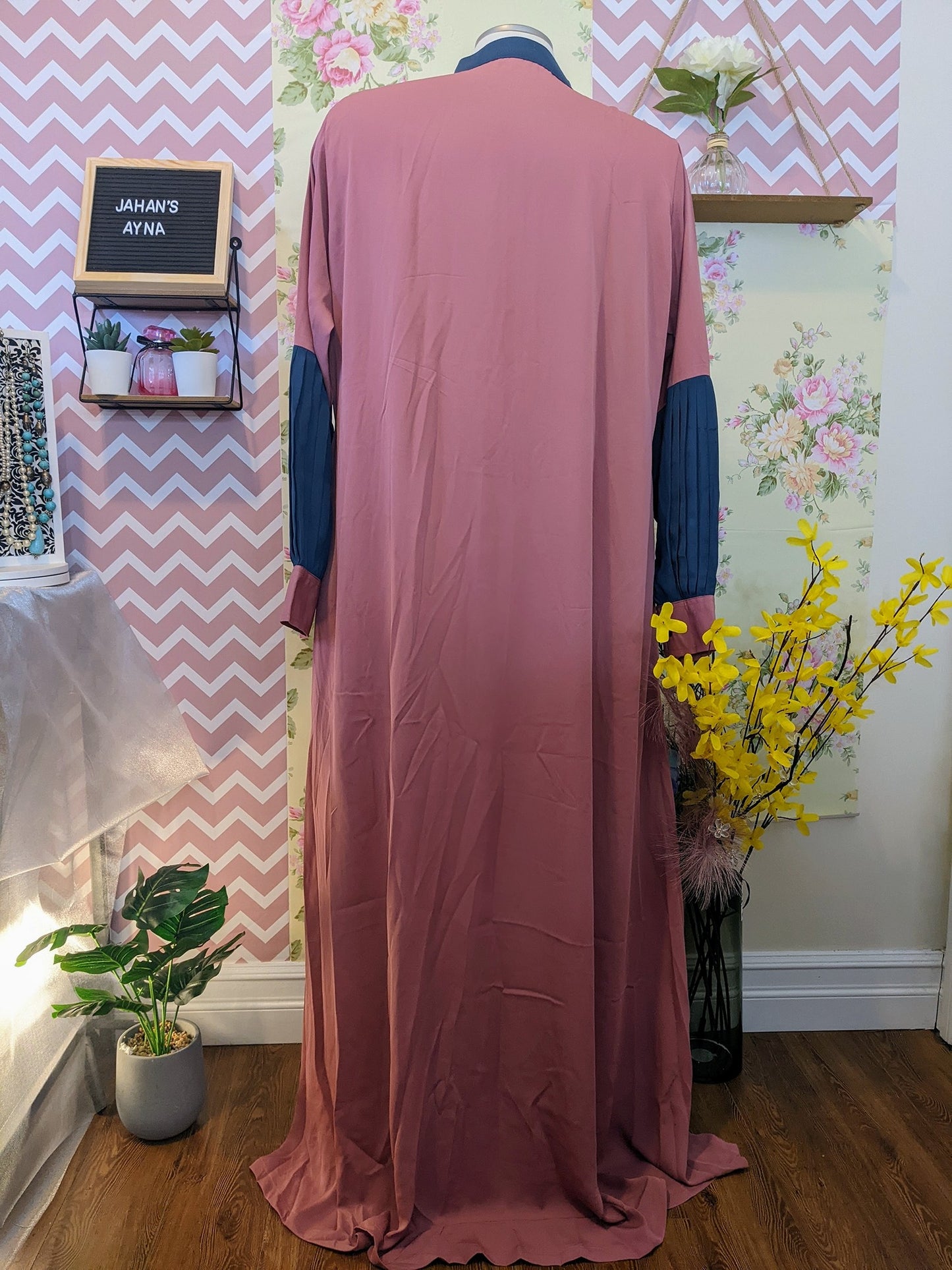 Peachy Abaya with Pleated Sleeves